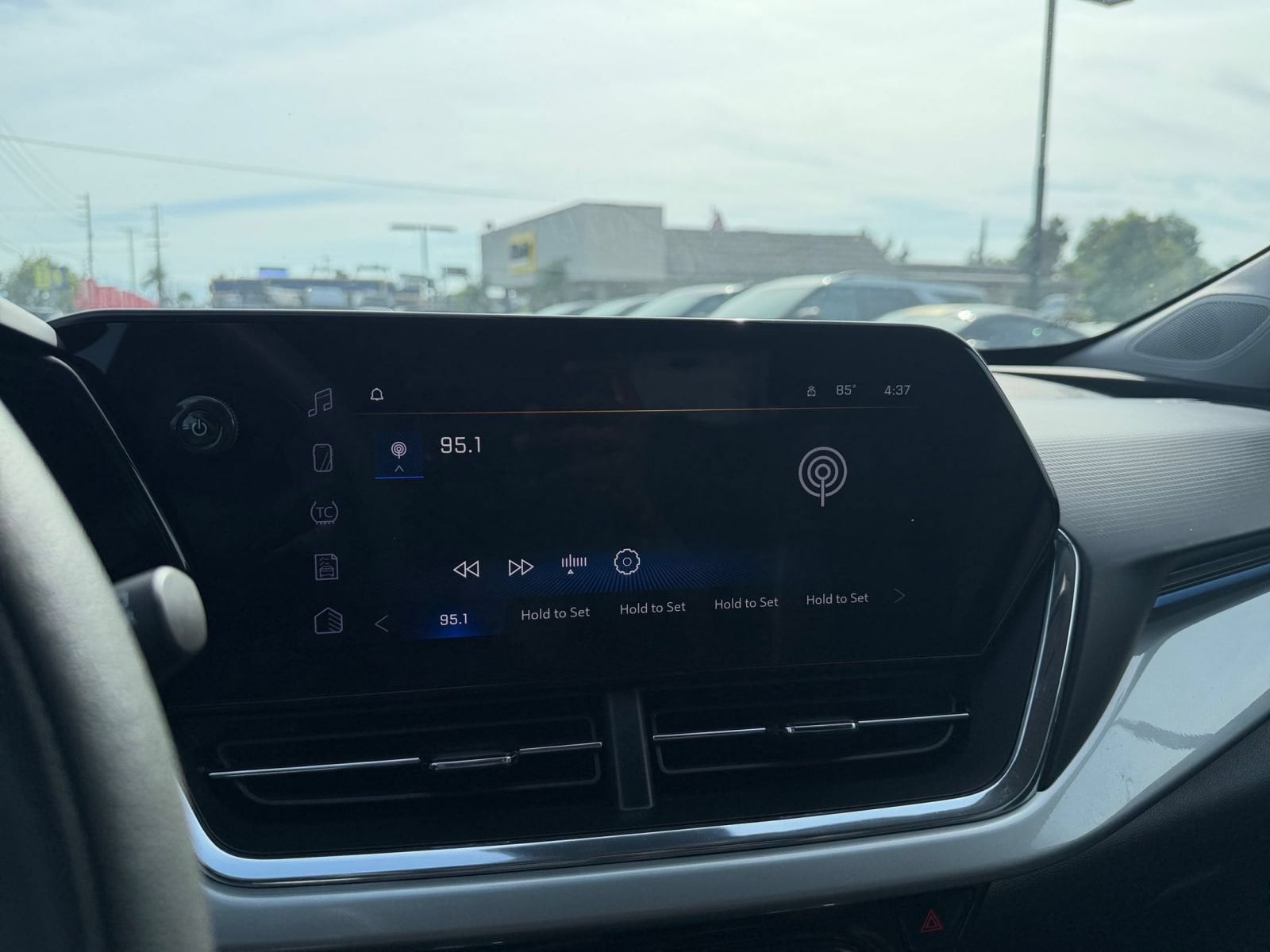 Thumbnail: 2025 Chevrolet Trax - 20