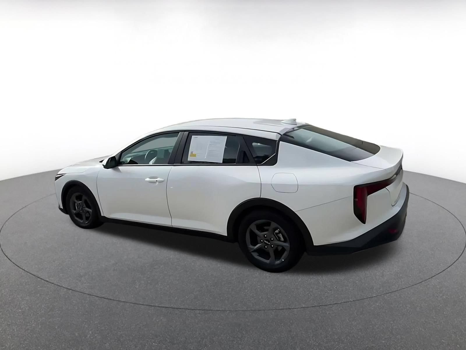 Thumbnail: 2025 Kia K4 - 9