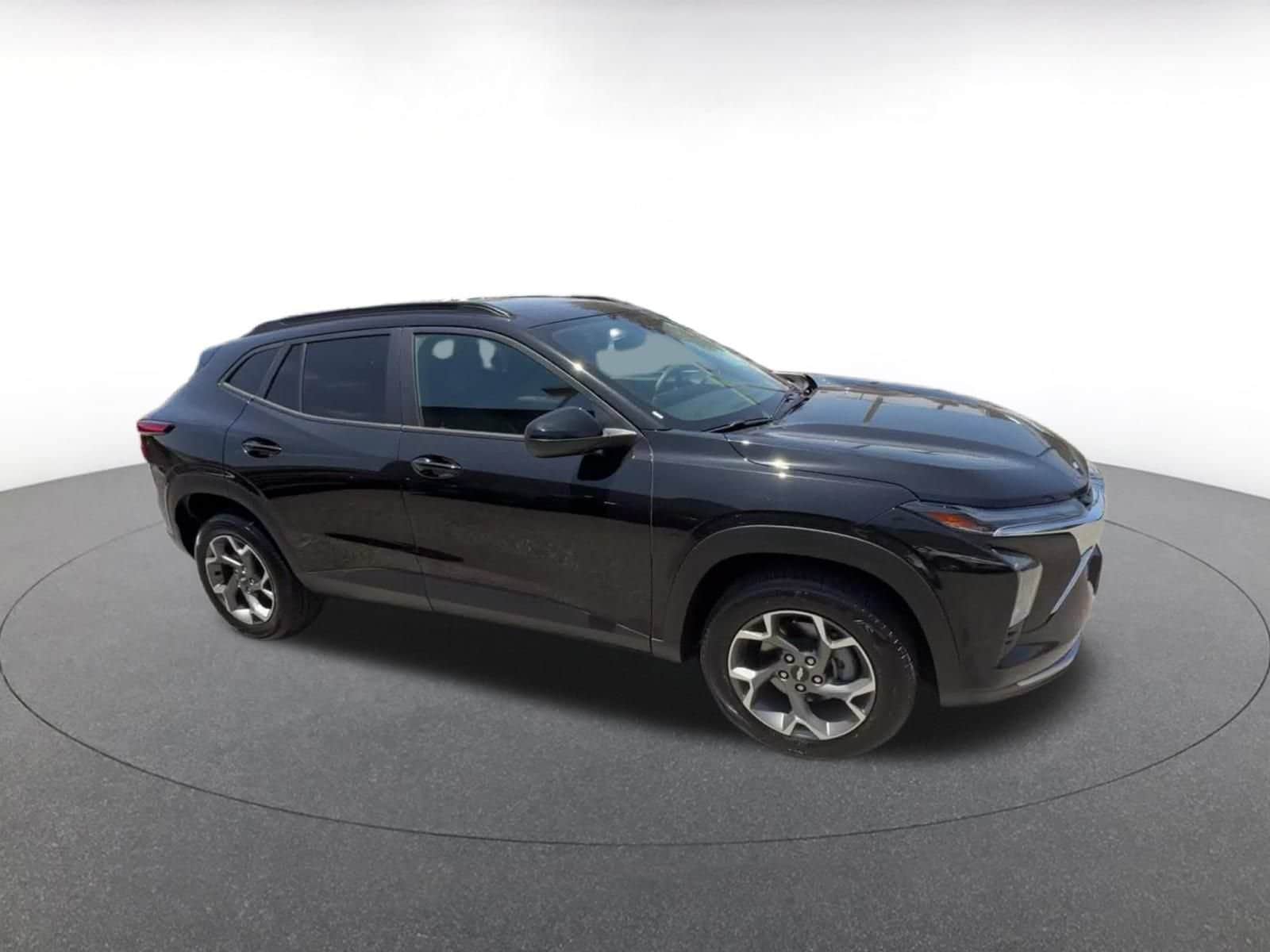 Thumbnail: 2025 Chevrolet Trax - 2
