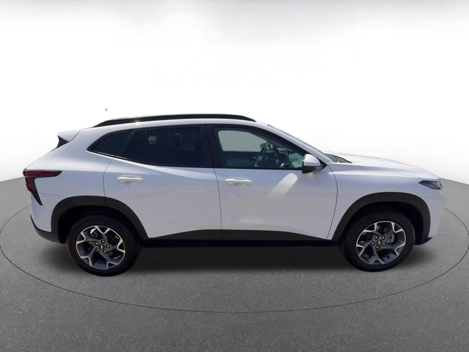 Thumbnail: 2025 Chevrolet Trax - 16
