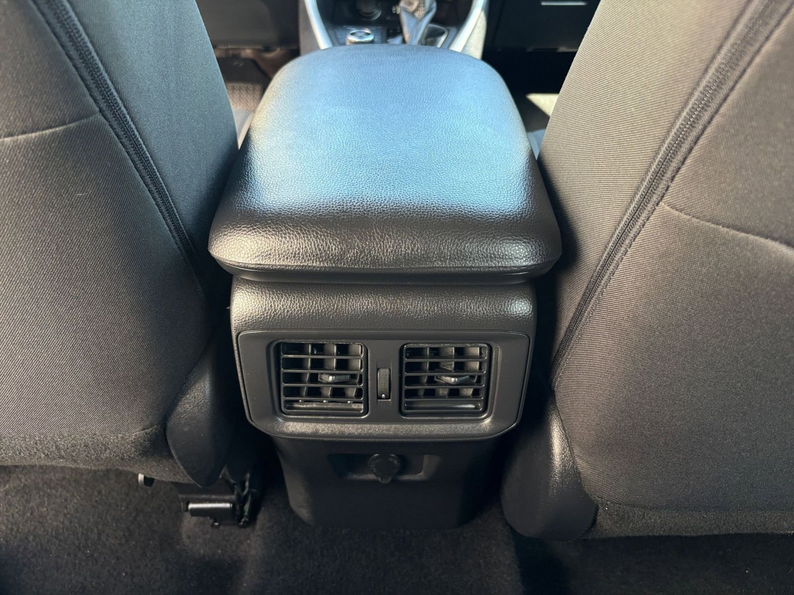 Thumbnail: 2025 Toyota RAV4 - 24