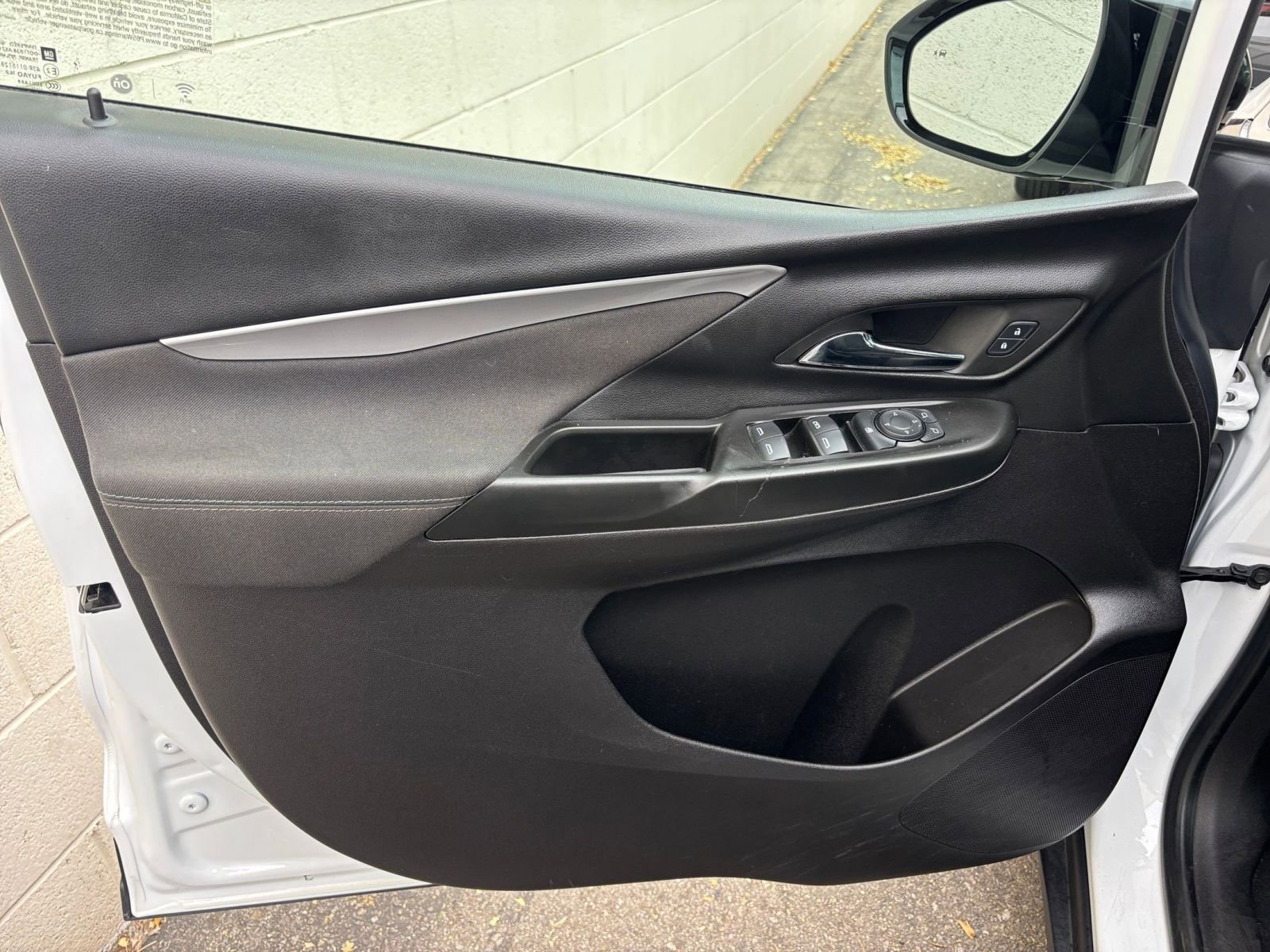 Thumbnail: 2023 Chevrolet Bolt EV - 24