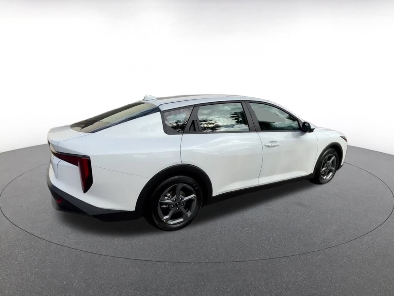 Thumbnail: 2025 Kia K4 - 14