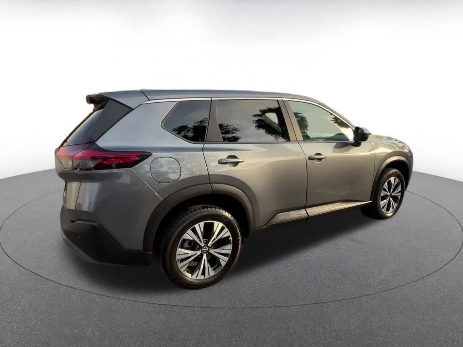 Thumbnail: 2023 Nissan Rogue - 15