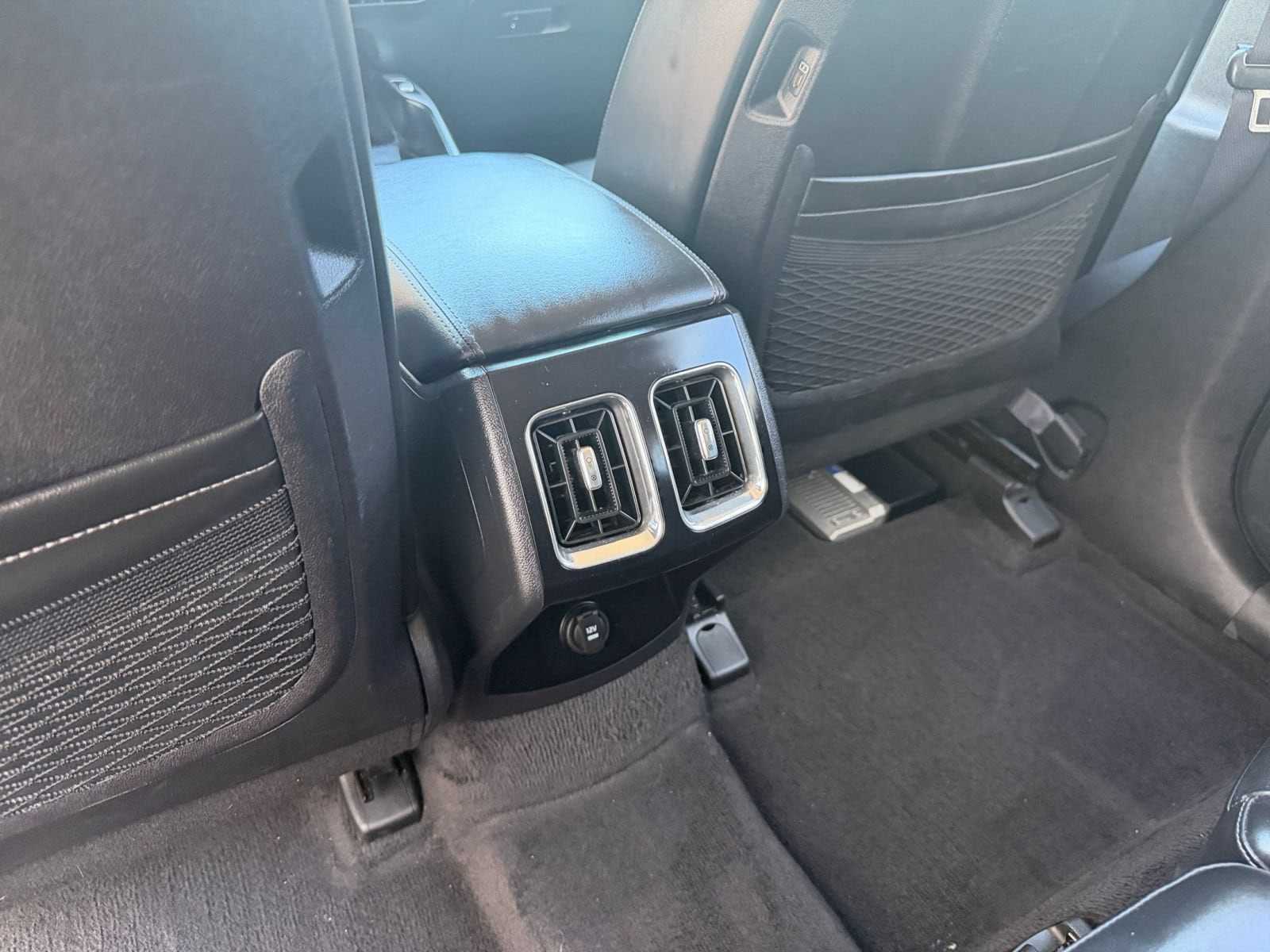 Thumbnail: 2024 Kia Sorento - 24