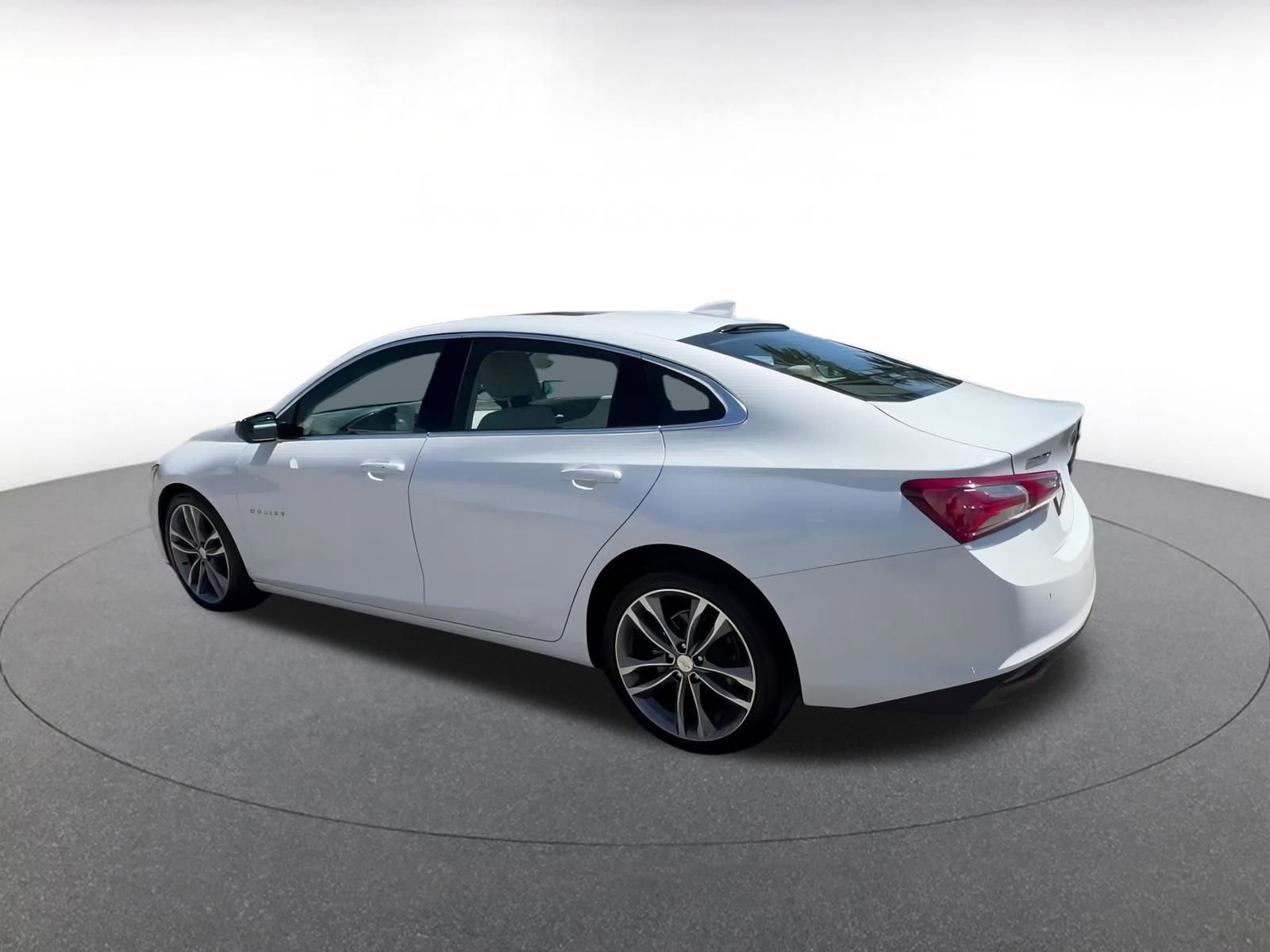 Thumbnail: 2024 Chevrolet Malibu - 10