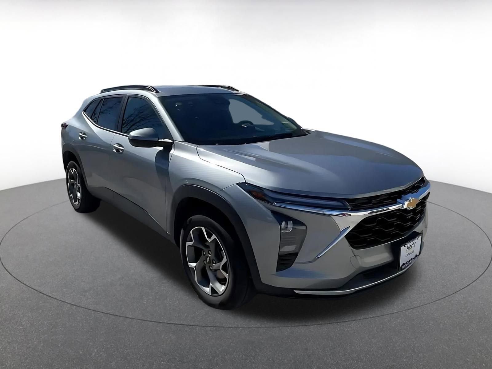 Thumbnail: 2025 Chevrolet Trax - 3