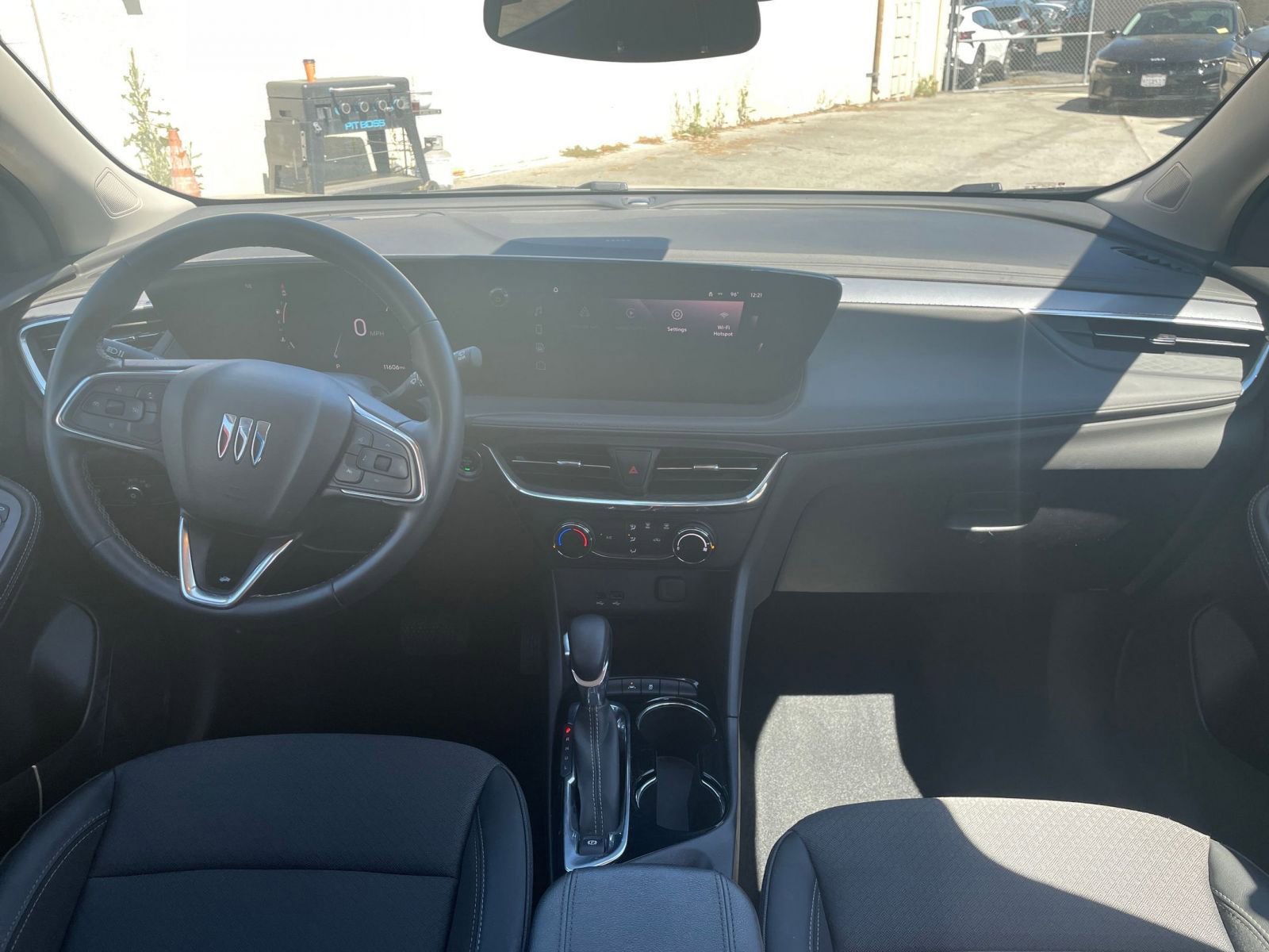 Thumbnail: 2025 Buick Encore GX - 32