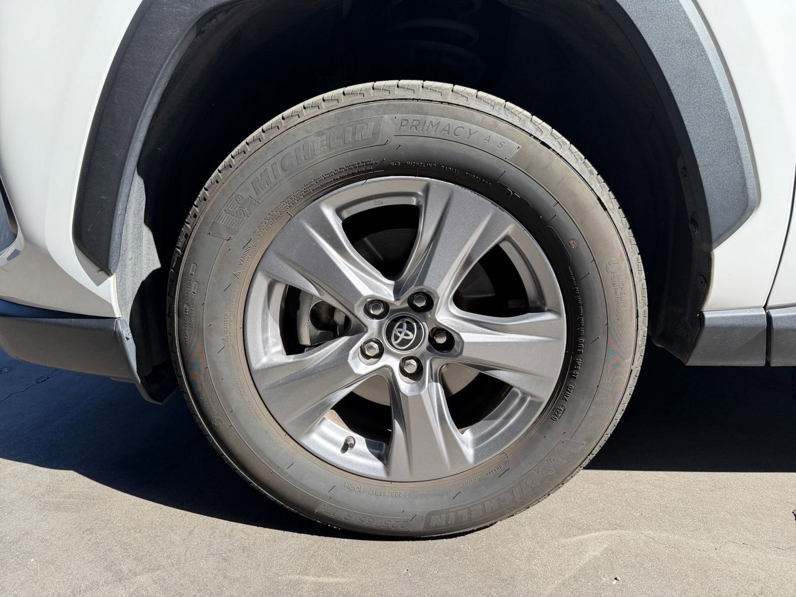 Thumbnail: 2025 Toyota RAV4 - 32