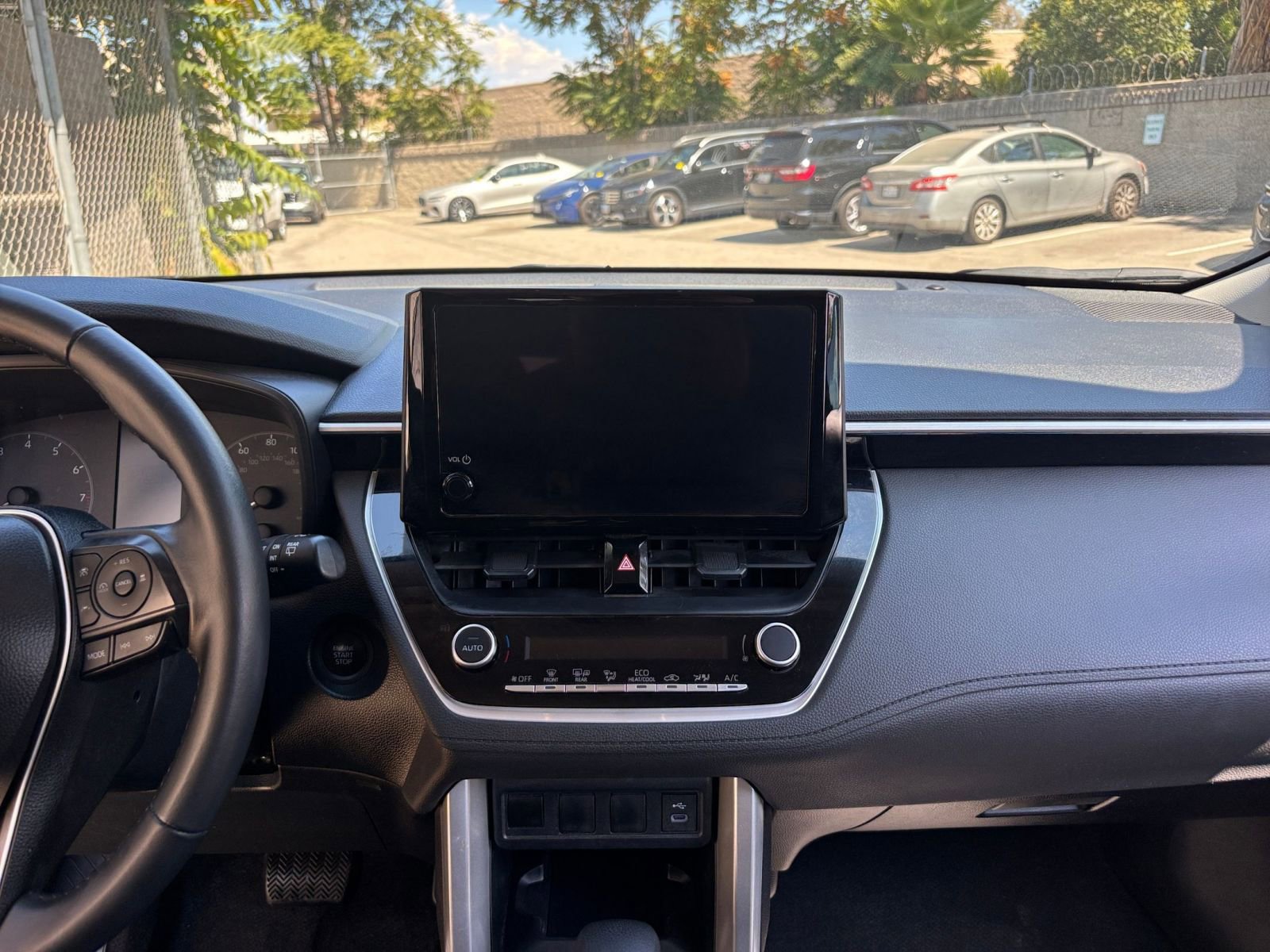 Thumbnail: 2025 Toyota Corolla Cross - 18