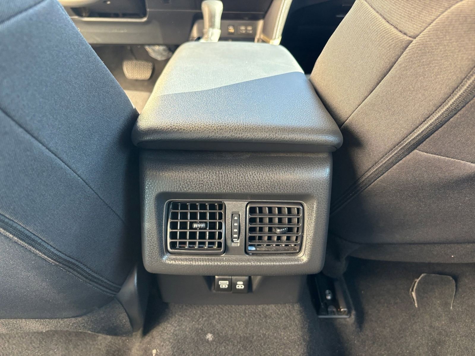 Thumbnail: 2025 Toyota Camry - 24