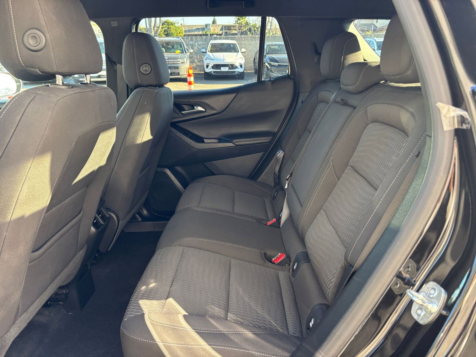 Thumbnail: 2025 Chevrolet Equinox - 25