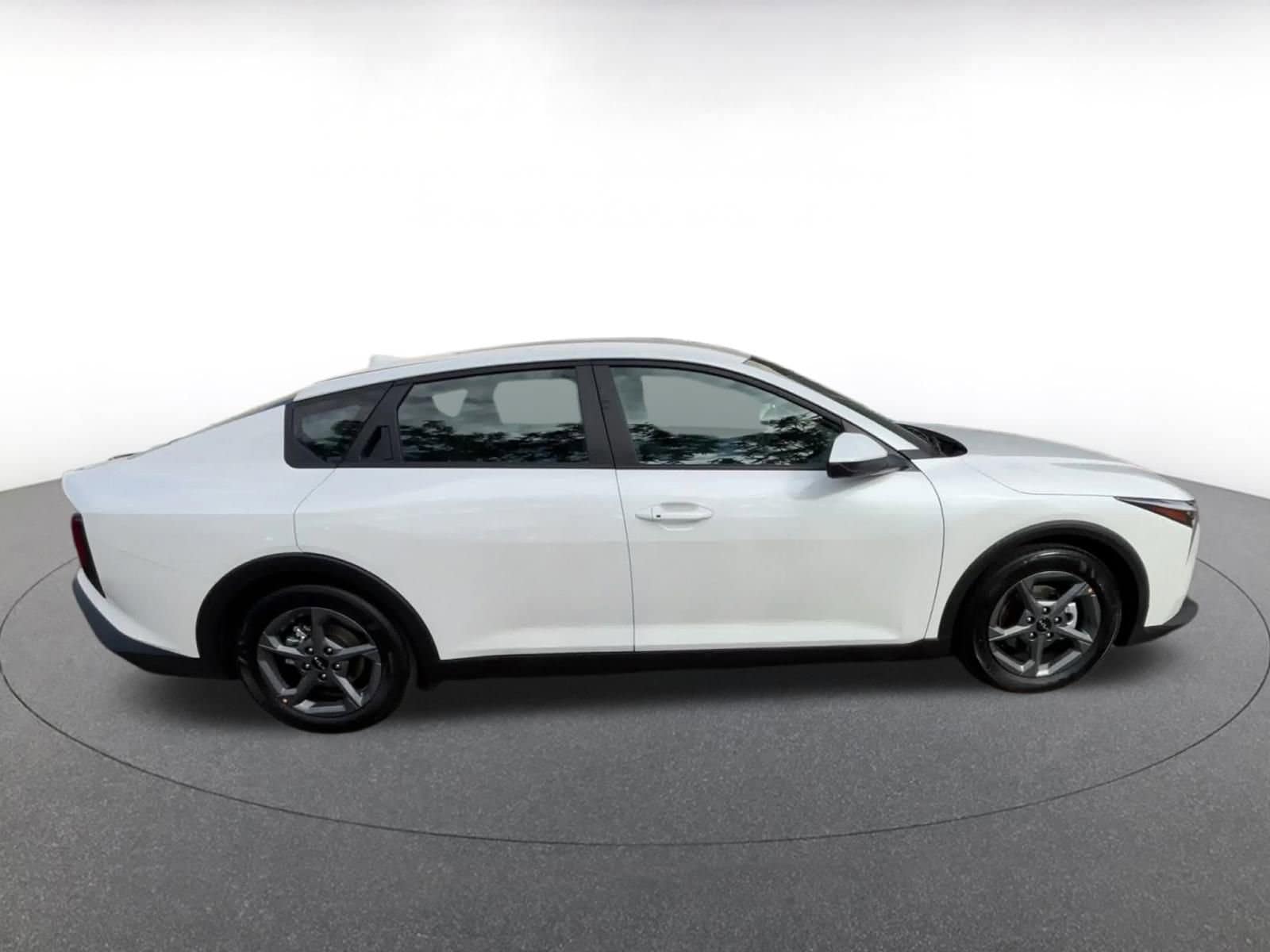 Thumbnail: 2025 Kia K4 - 16