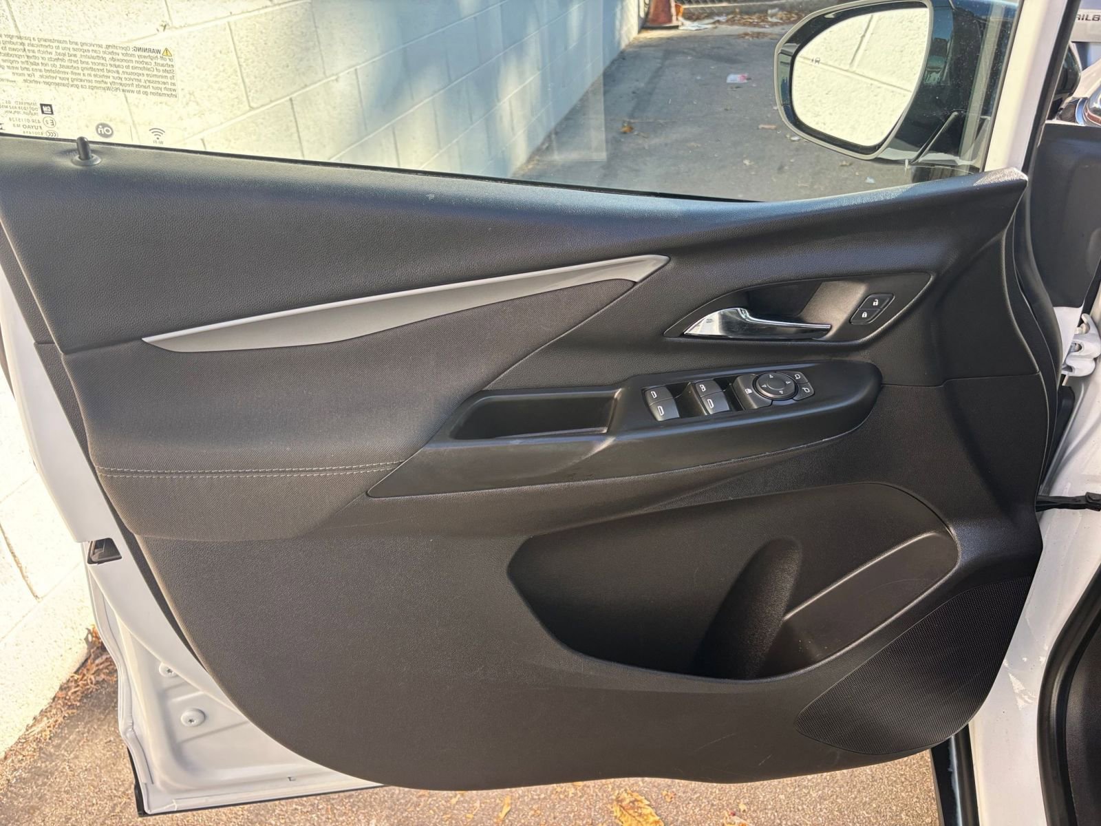 Thumbnail: 2023 Chevrolet Bolt EV - 24