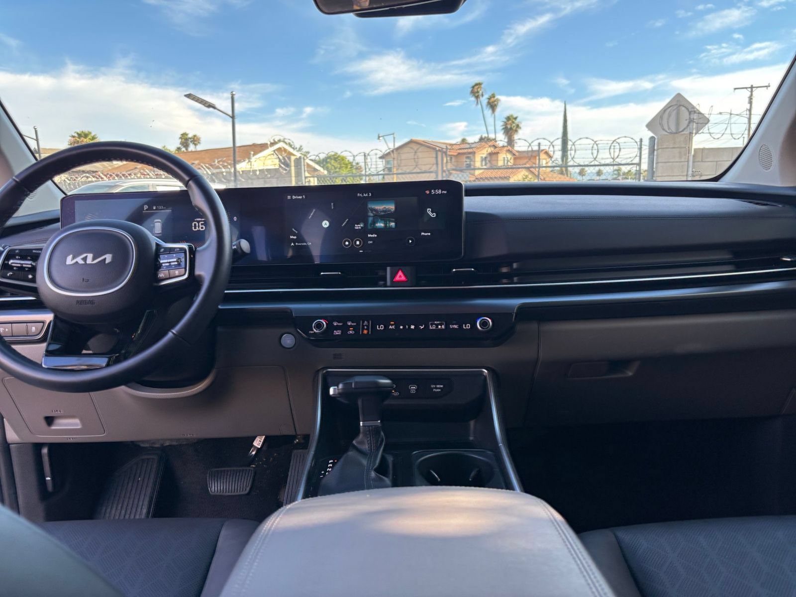 Thumbnail: 2026 Kia Carnival - 35