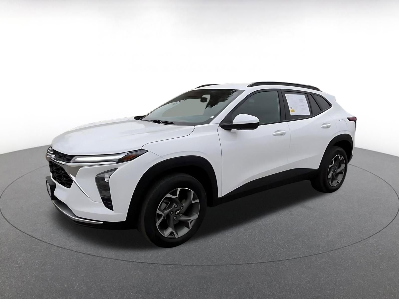 Thumbnail: 2025 Chevrolet Trax - 8