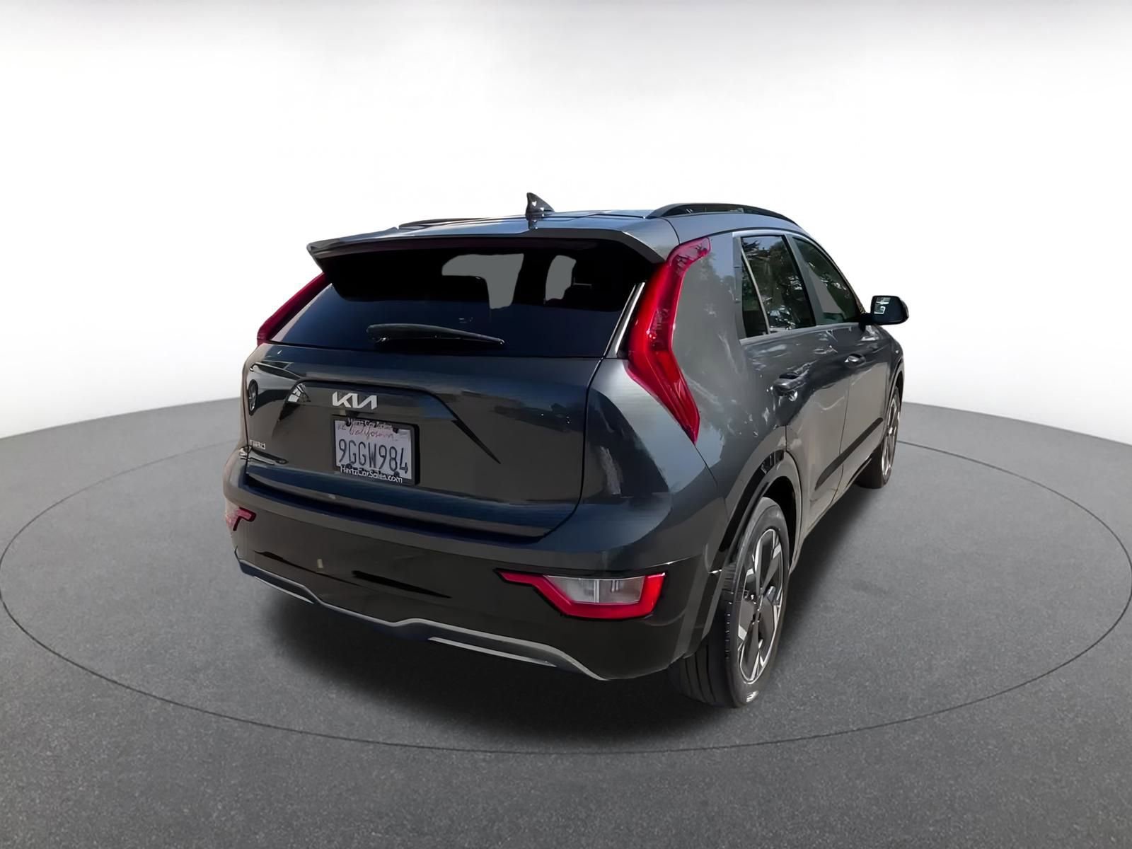 Thumbnail: 2023 Kia Niro - 13