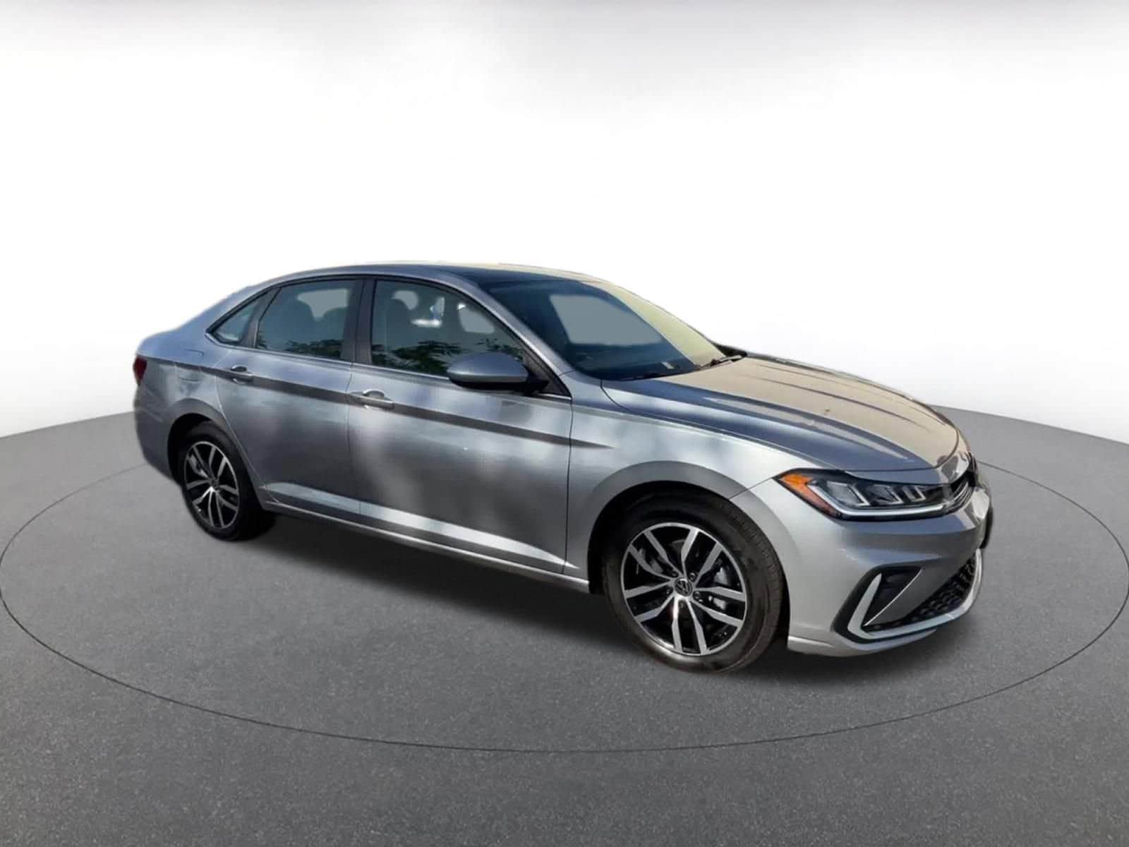 Thumbnail: 2025 Volkswagen Jetta - 2