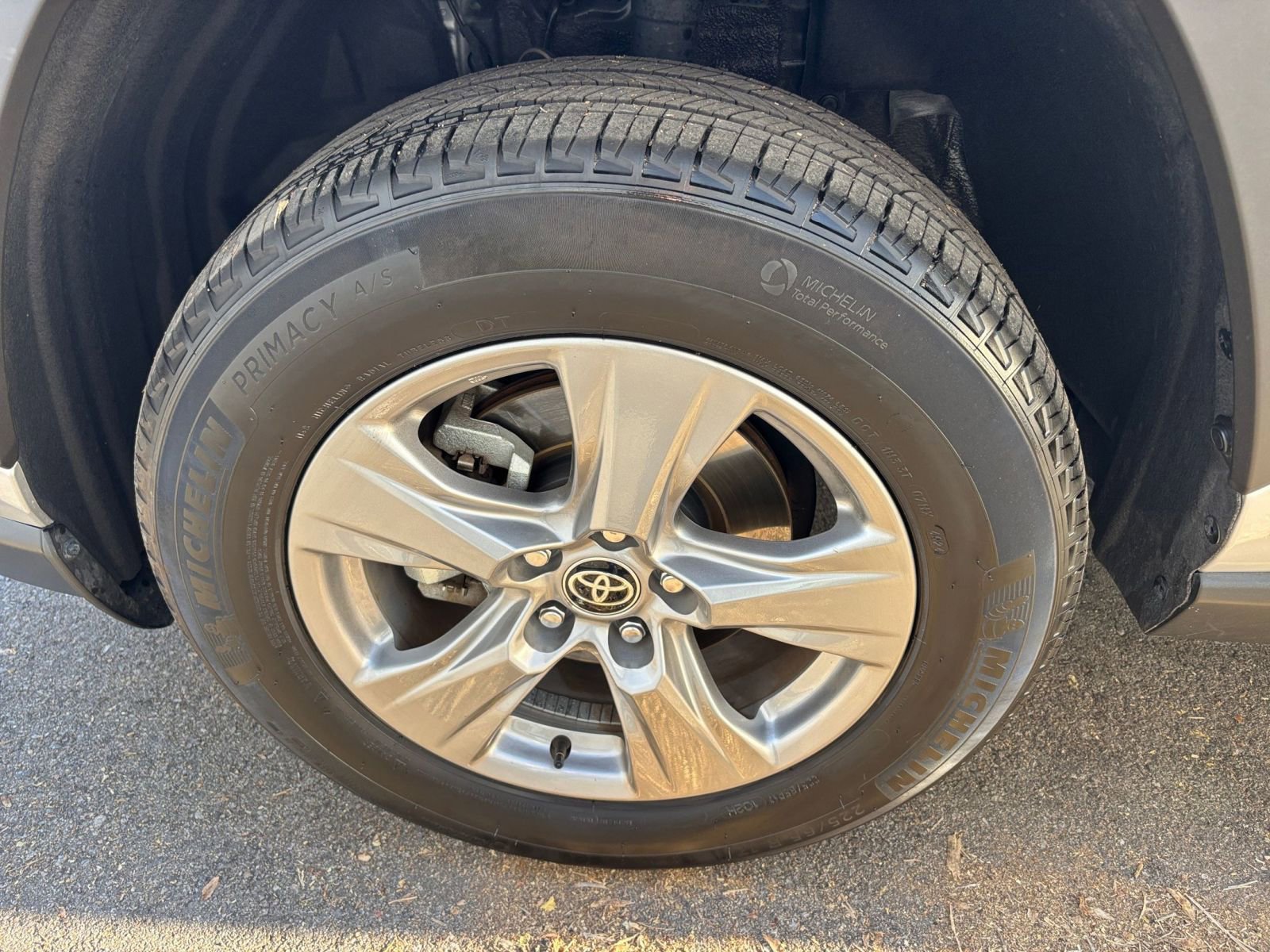 Thumbnail: 2025 Toyota RAV4 - 30