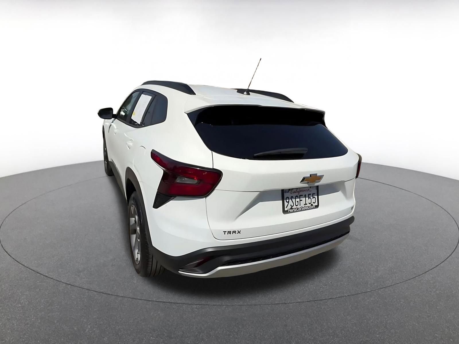 Thumbnail: 2025 Chevrolet Trax - 11