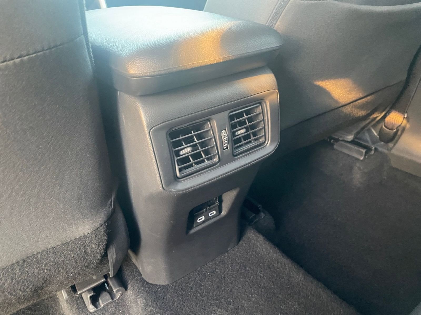 Thumbnail: 2025 Toyota RAV4 - 25