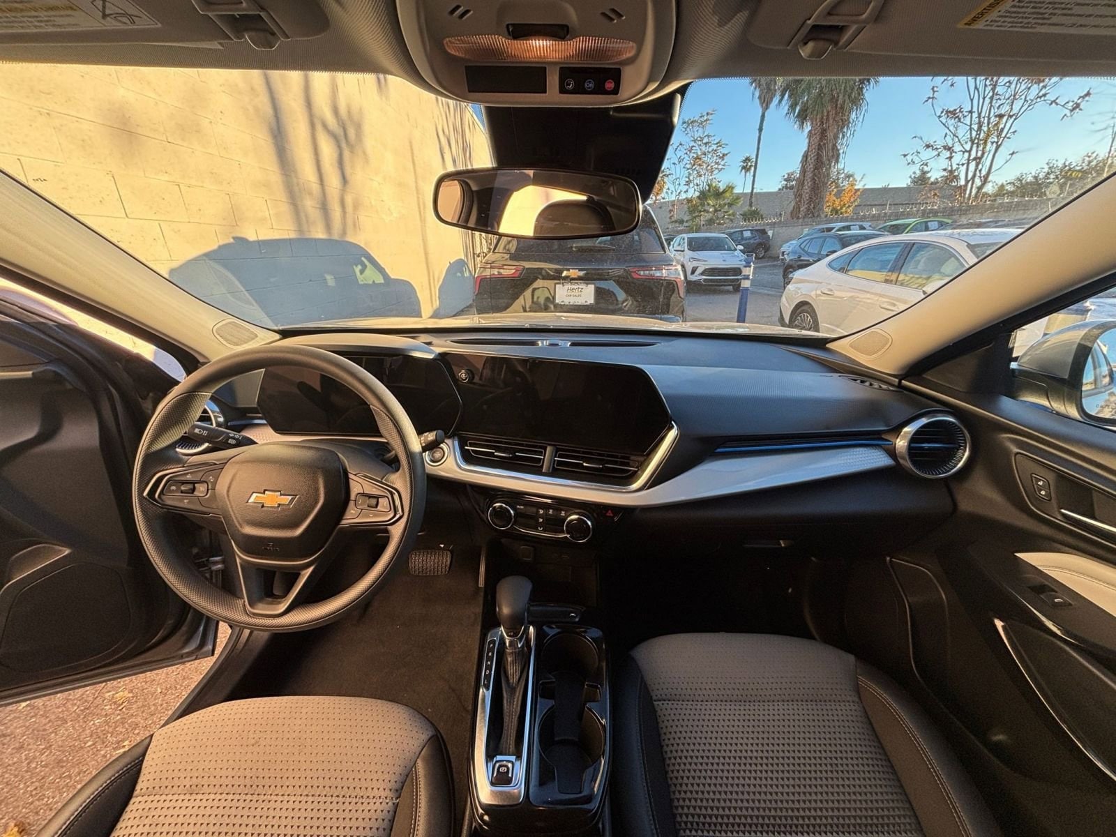 Thumbnail: 2025 Chevrolet Trax - 33