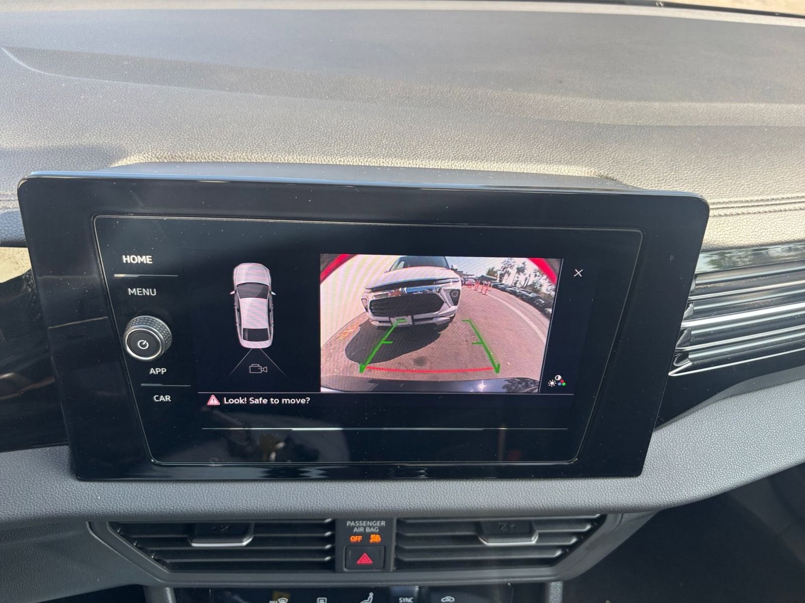 Thumbnail: 2025 Volkswagen Jetta - 17