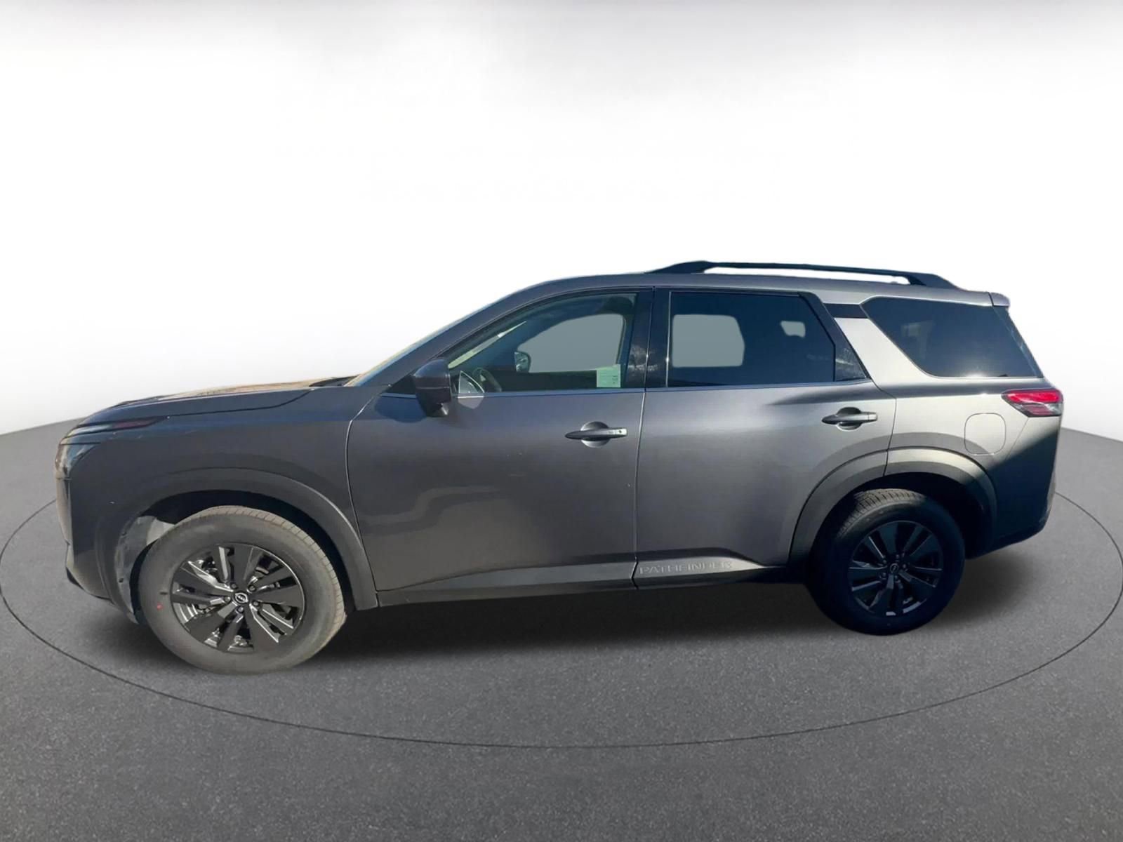 Thumbnail: 2025 Nissan Pathfinder - 9