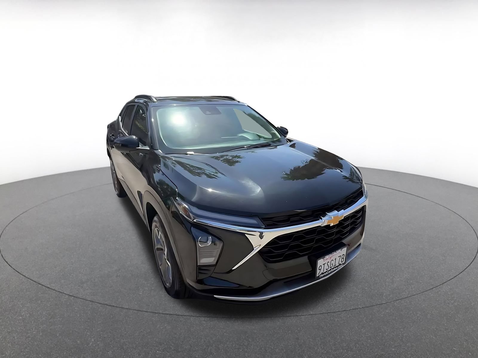 Thumbnail: 2025 Chevrolet Trax - 3
