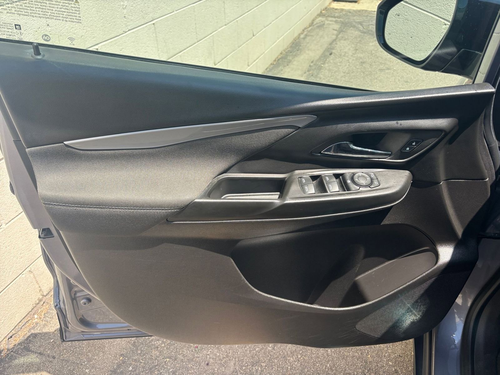 Thumbnail: 2023 Chevrolet Bolt EV - 25