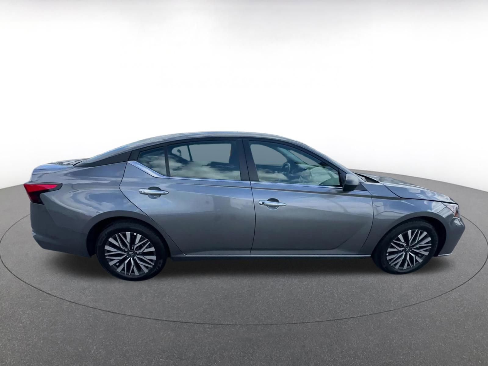 Thumbnail: 2025 Nissan Altima - 16