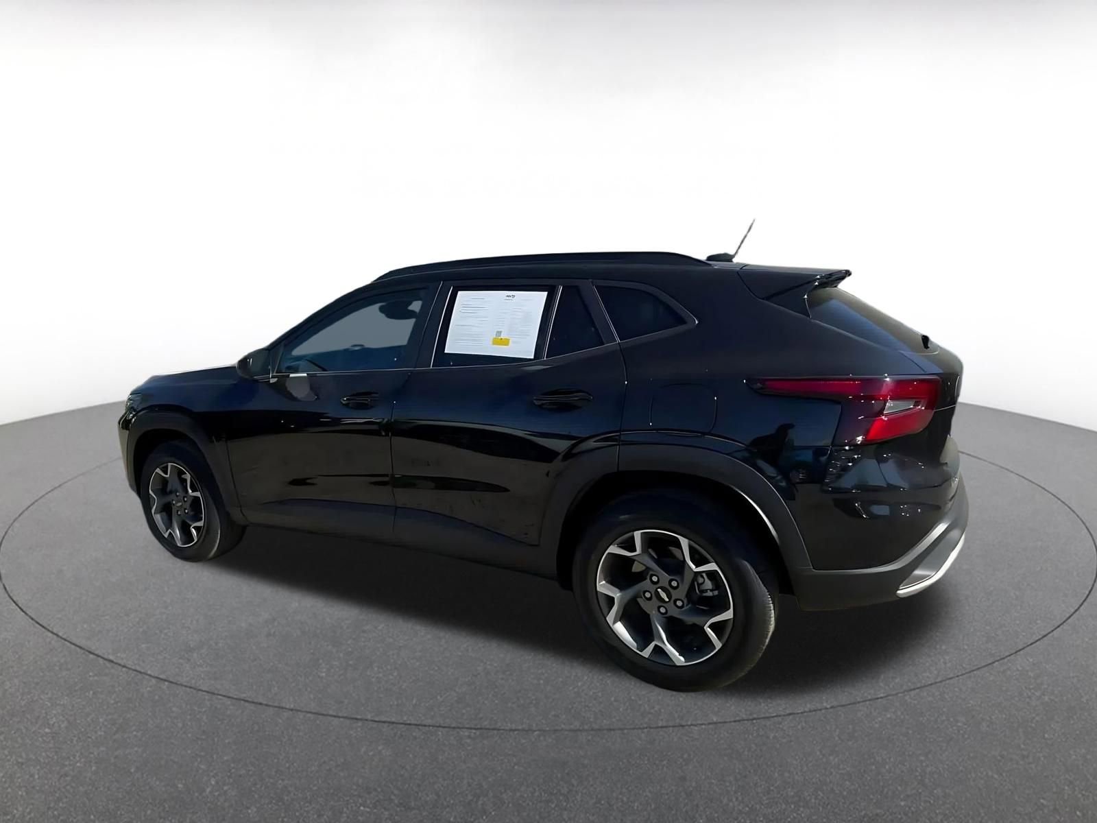 Thumbnail: 2025 Chevrolet Trax - 10