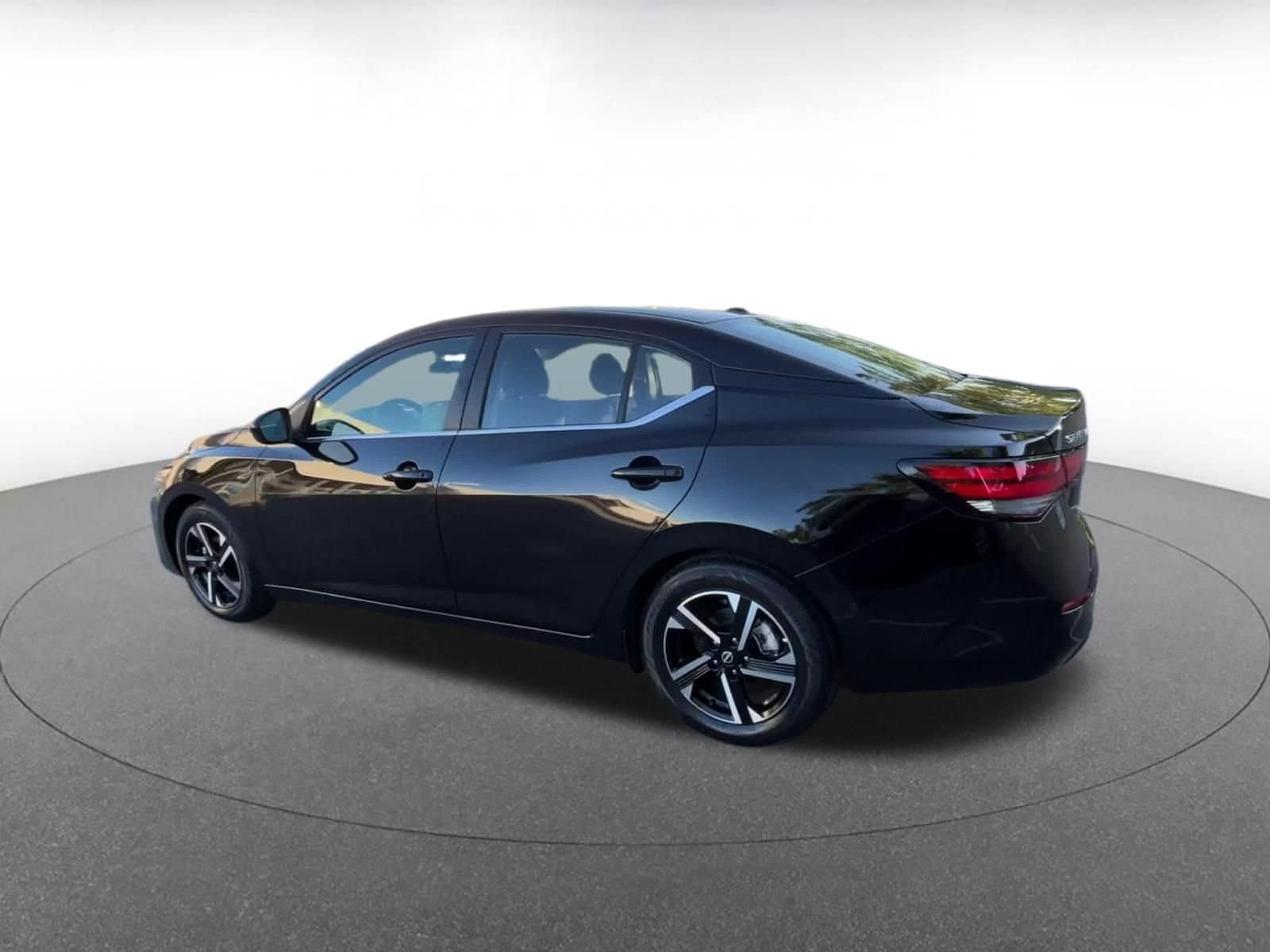 Thumbnail: 2024 Nissan Sentra - 10