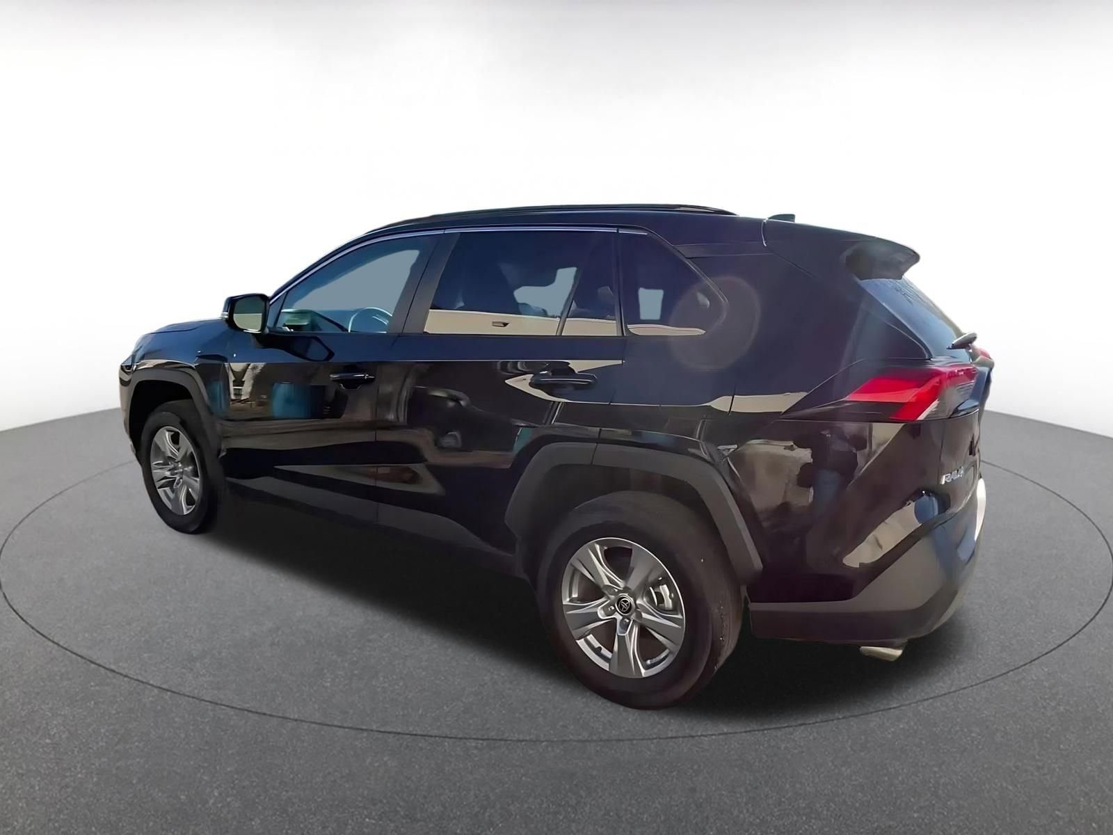 Thumbnail: 2025 Toyota RAV4 - 10