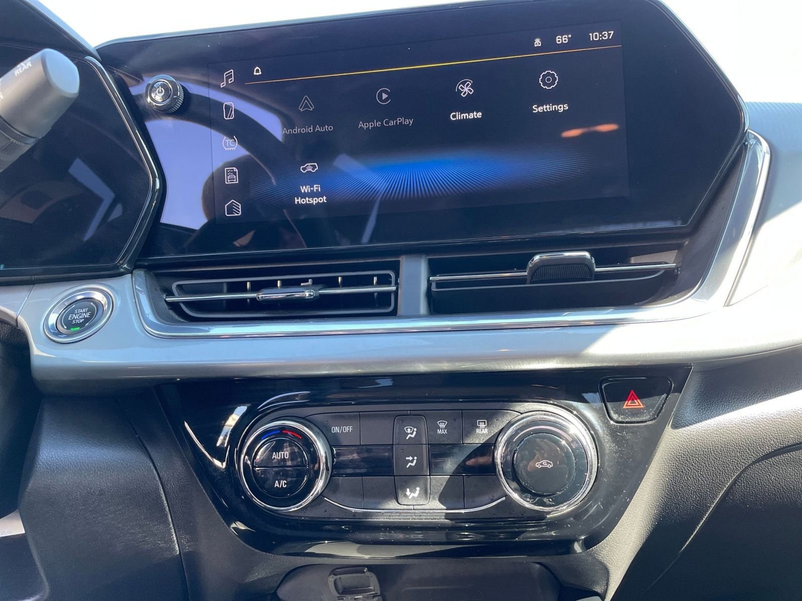 Thumbnail: 2025 Chevrolet Trax - 21