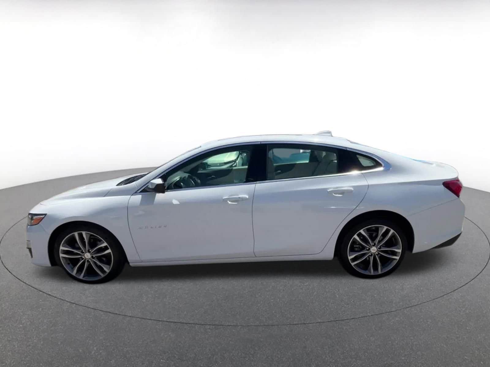 Thumbnail: 2024 Chevrolet Malibu - 9