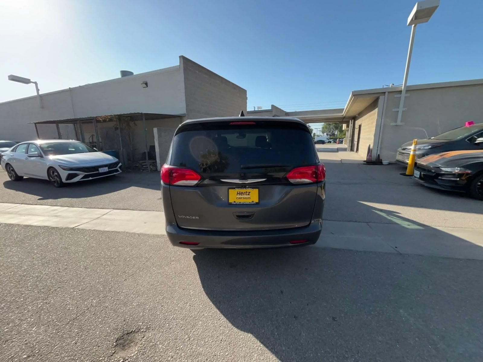 Thumbnail: 2023 Chrysler Voyager - 12