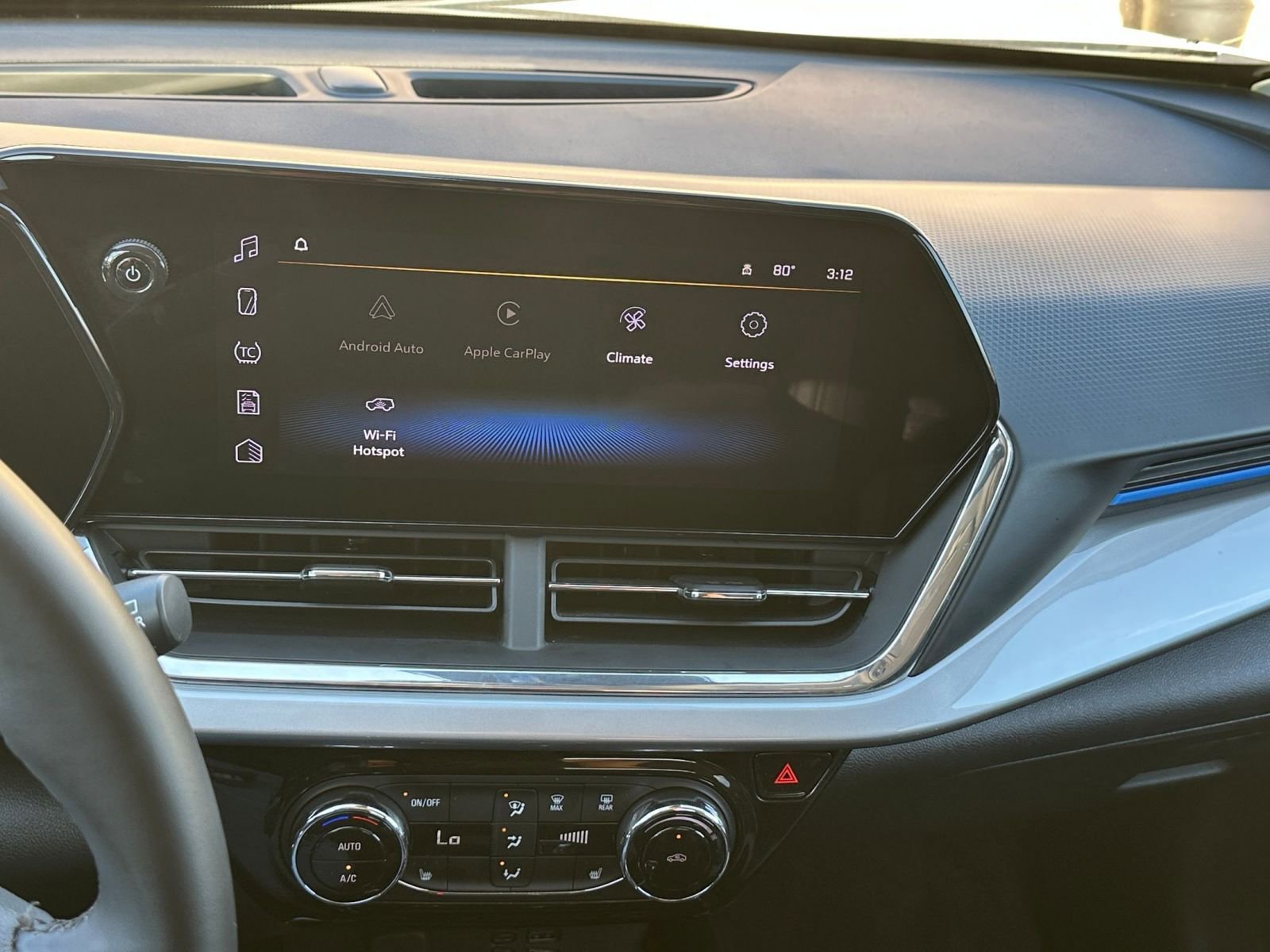 Thumbnail: 2025 Chevrolet Trax - 17