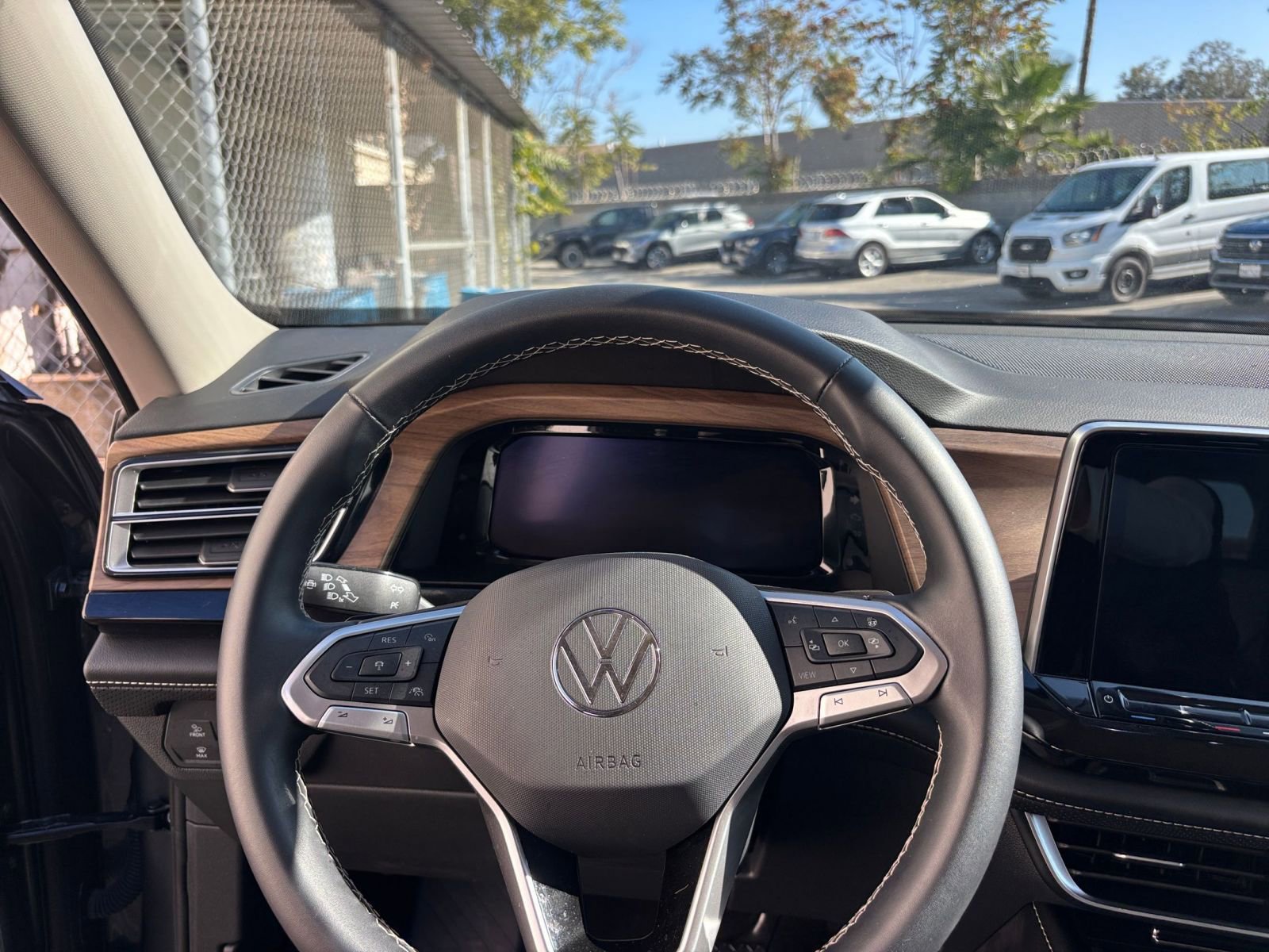 Thumbnail: 2025 Volkswagen Atlas - 35