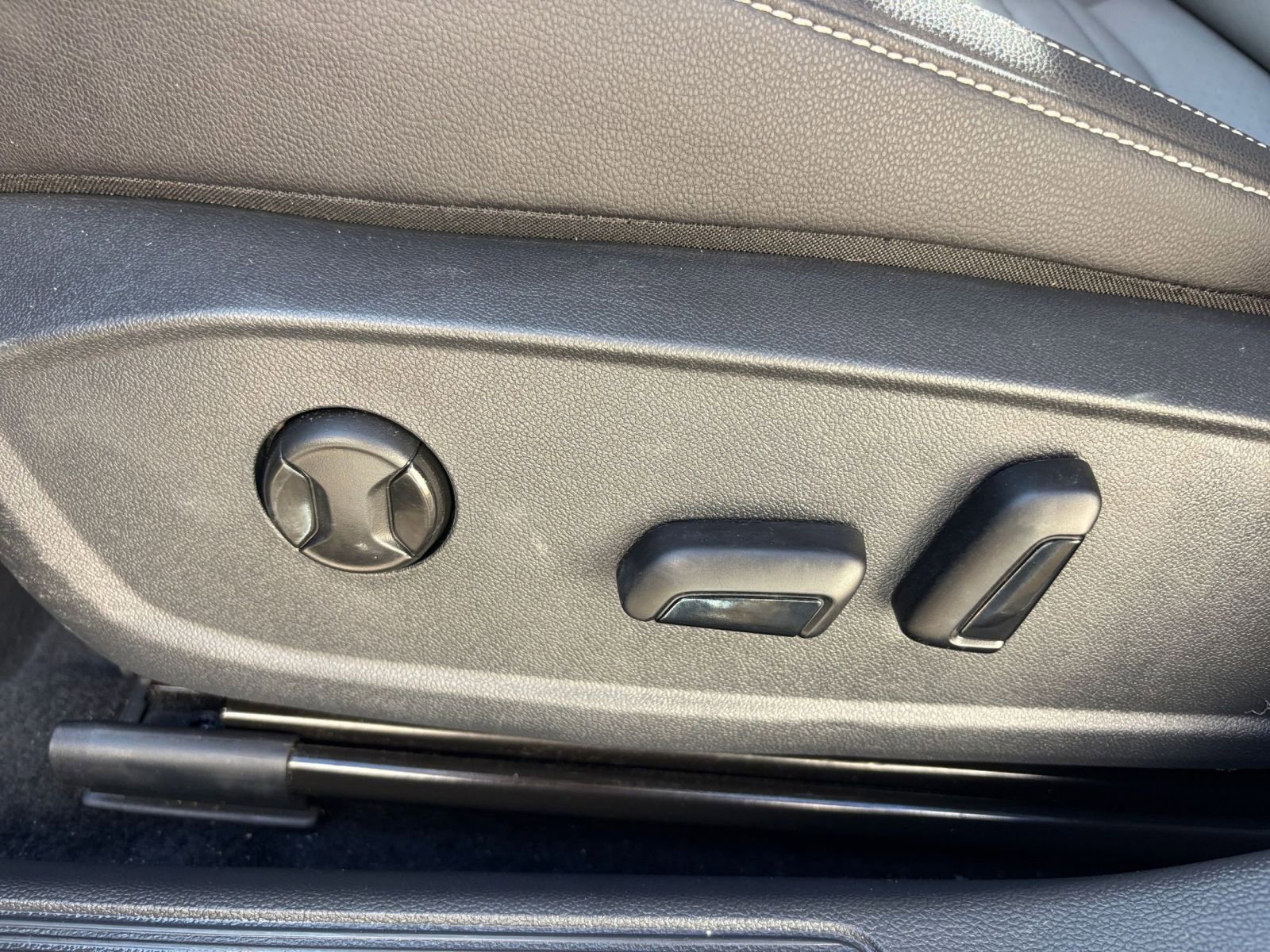 Thumbnail: 2025 Volkswagen Jetta - 23