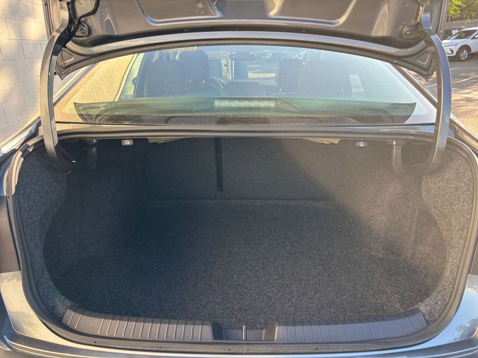 Thumbnail: 2025 Volkswagen Jetta - 31