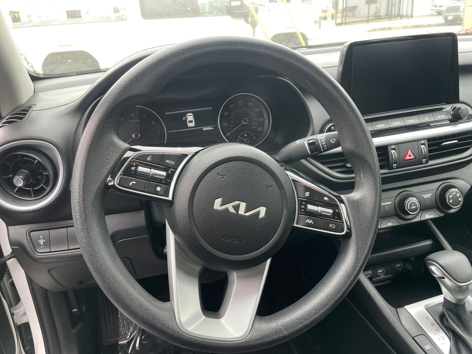 Thumbnail: 2024 Kia Forte - 29