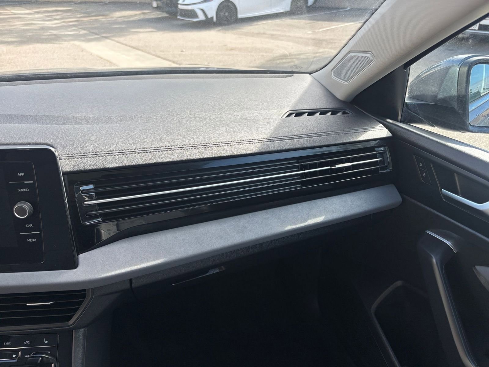 Thumbnail: 2025 Volkswagen Jetta - 35