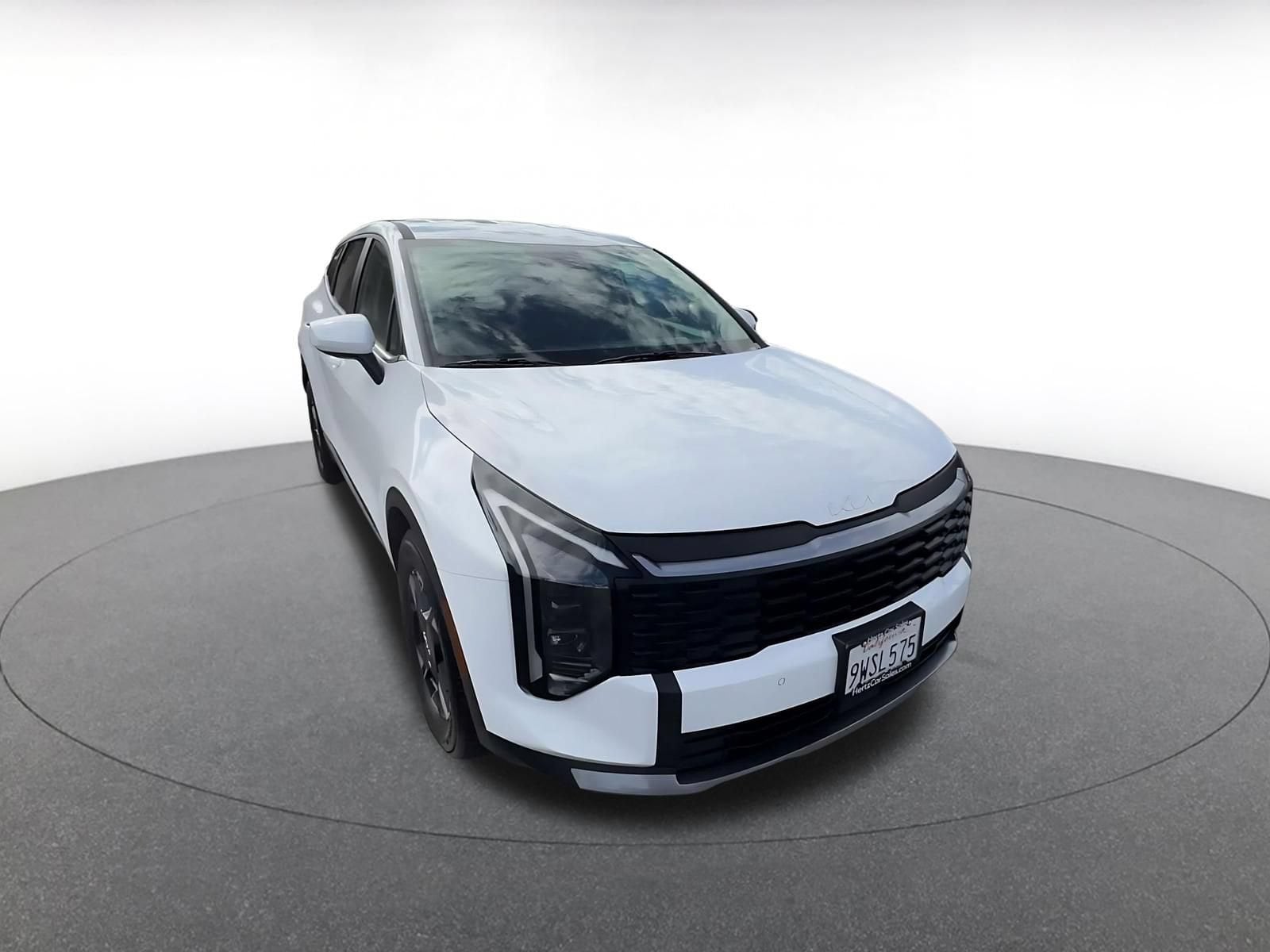 Thumbnail: 2026 Kia Sportage - 3