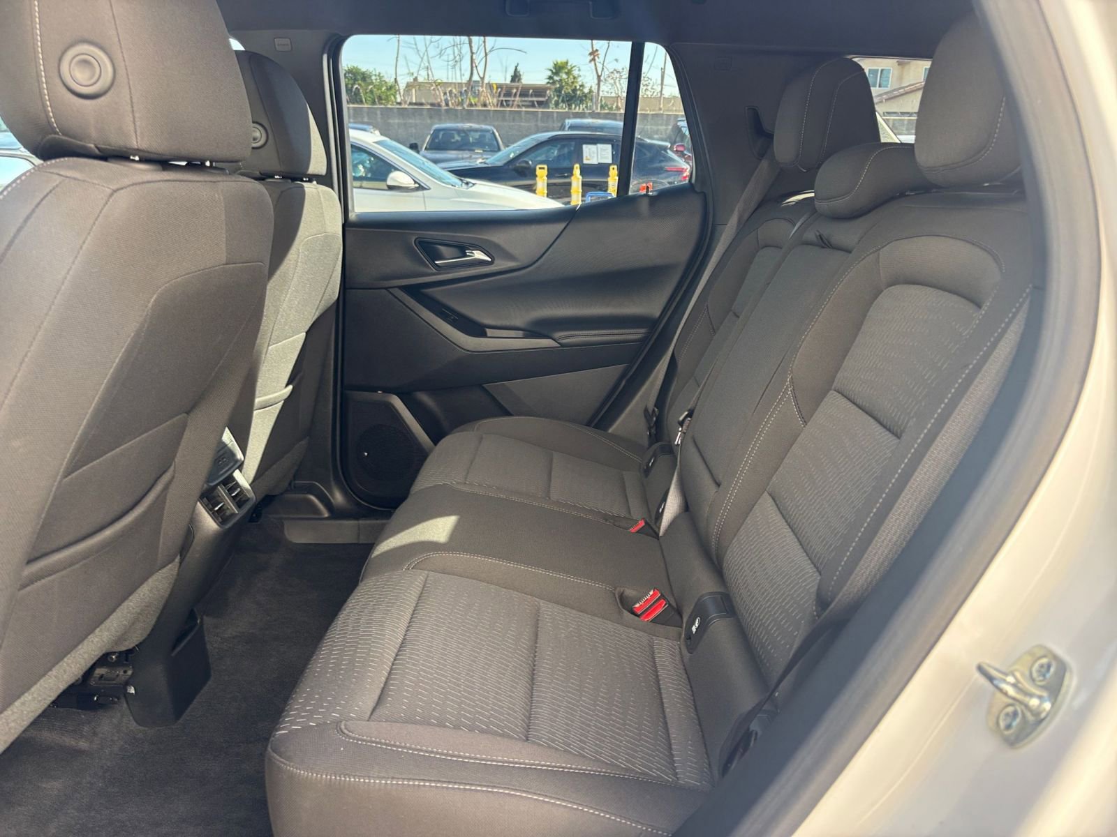 Thumbnail: 2025 Chevrolet Equinox - 25