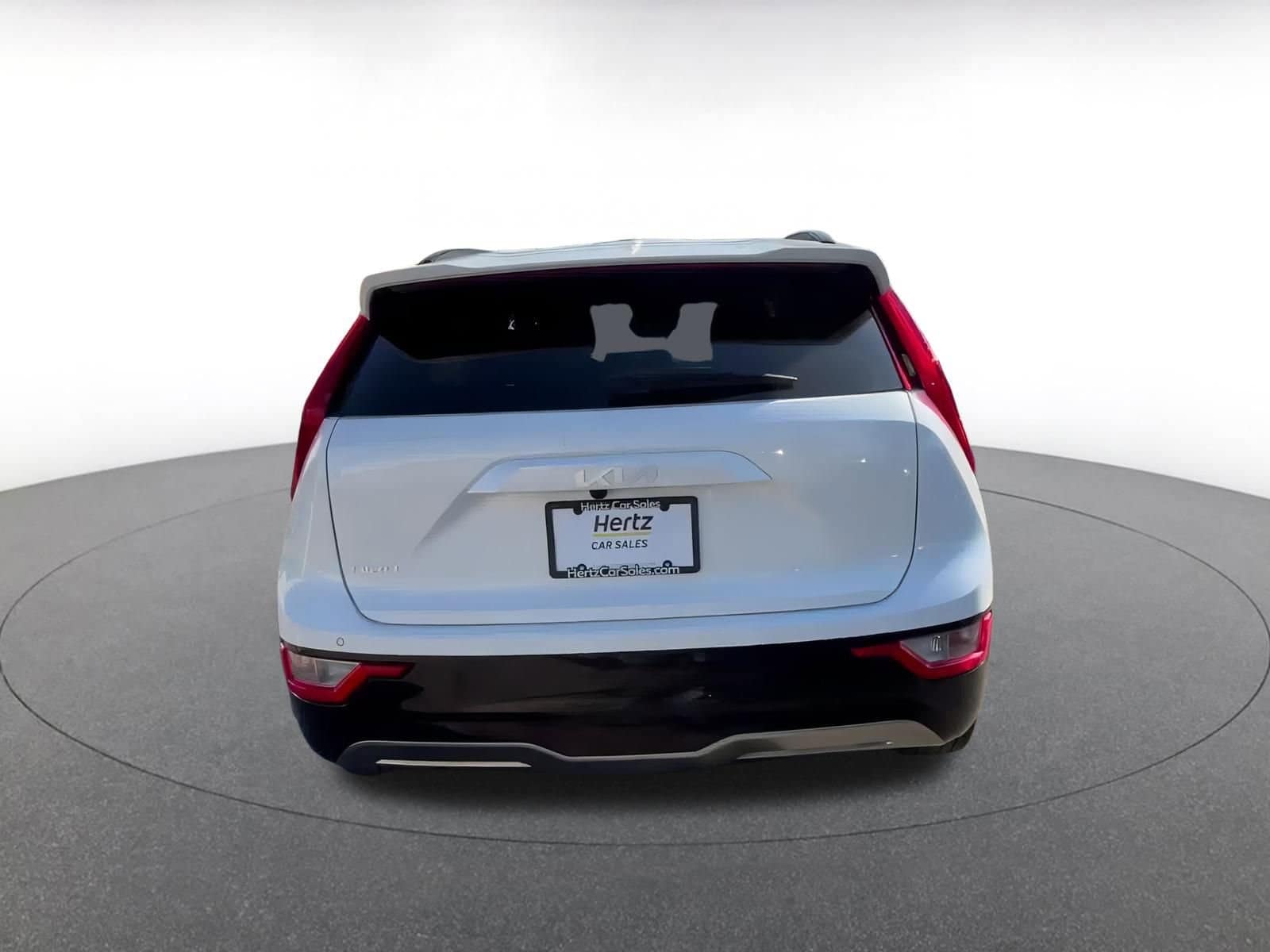Thumbnail: 2023 Kia Niro - 12
