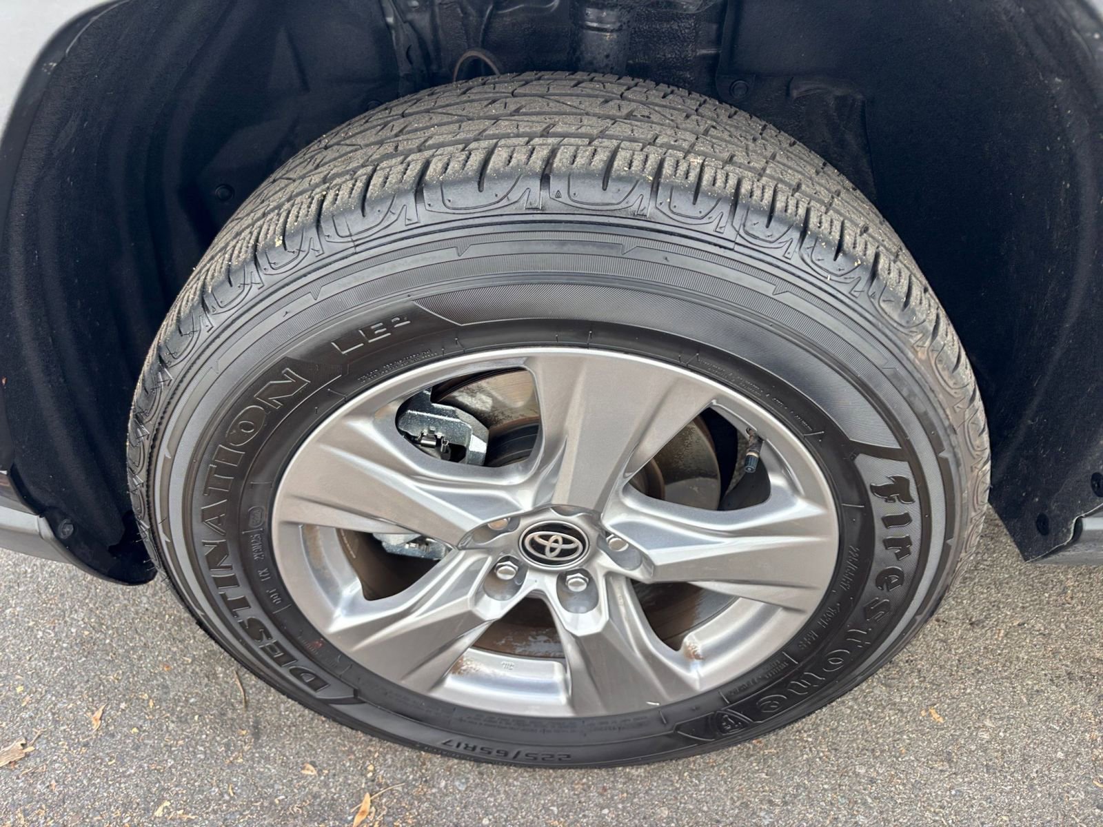 Thumbnail: 2025 Toyota RAV4 - 30