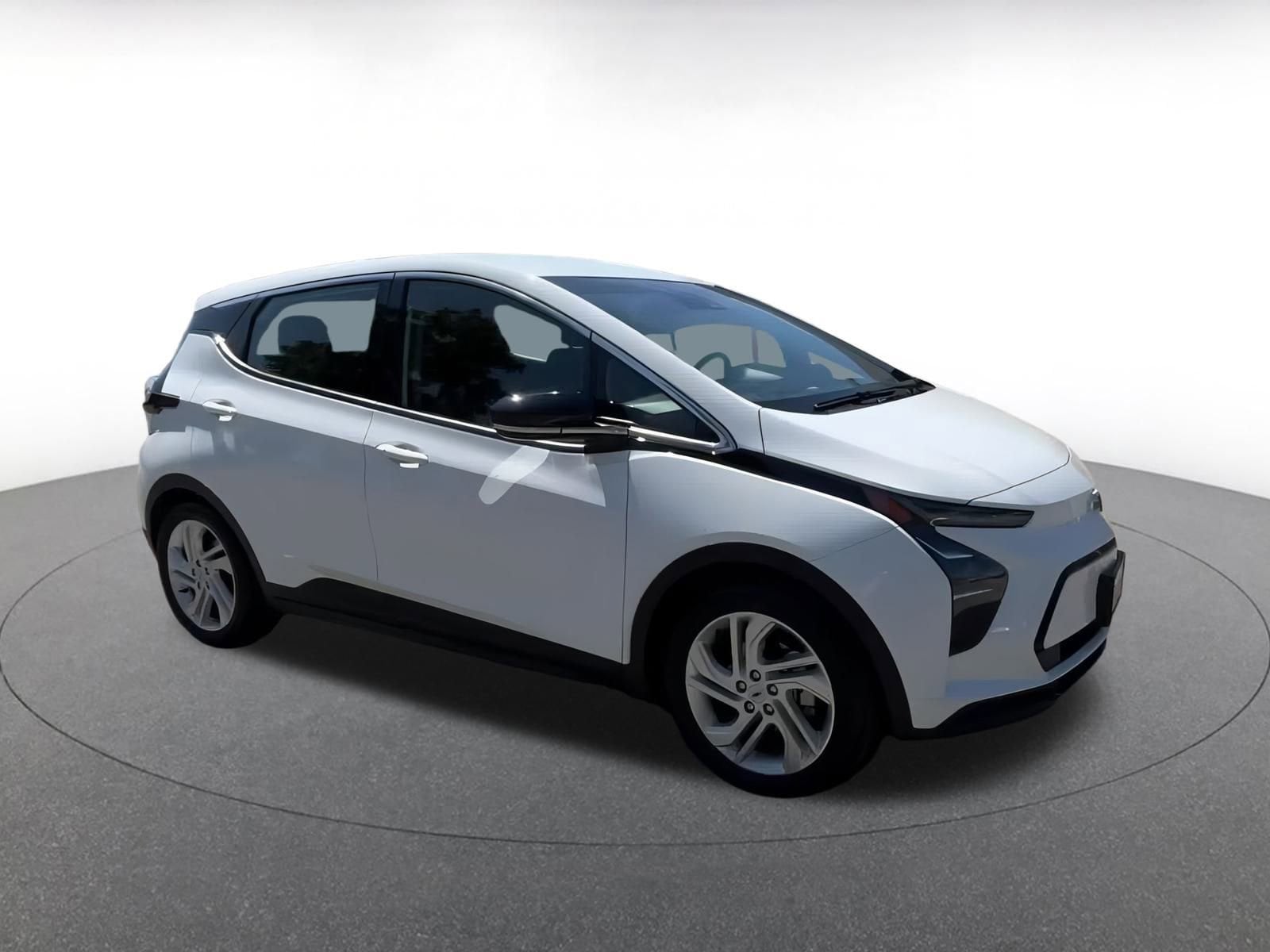 Thumbnail: 2023 Chevrolet Bolt EV - 2