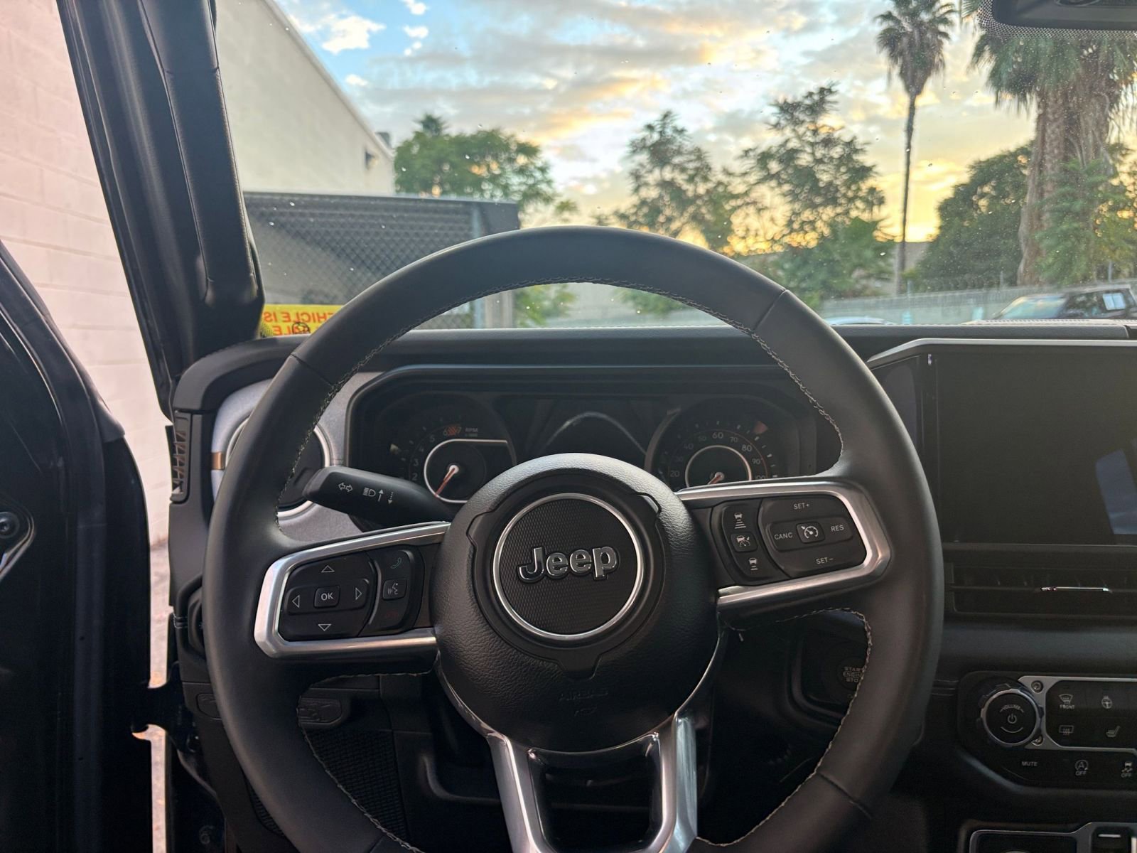 Thumbnail: 2025 Jeep Wrangler - 34