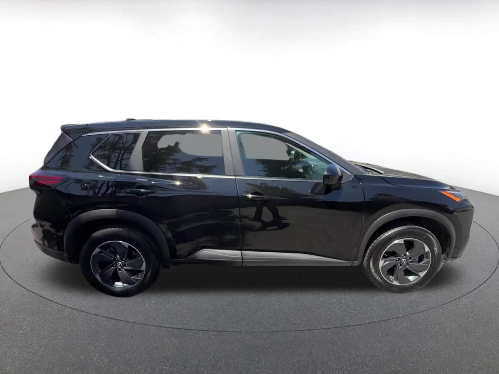 Thumbnail: 2025 Nissan Rogue - 15
